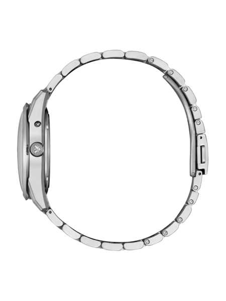 Seitenansicht einer silbernen Armbanduhr mit Metallband auf grünem Hintergrund
