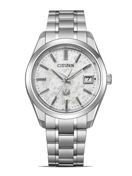 Citizen-Uhr mit silbernem Armband und weißem Zifferblatt, elegantes Design.